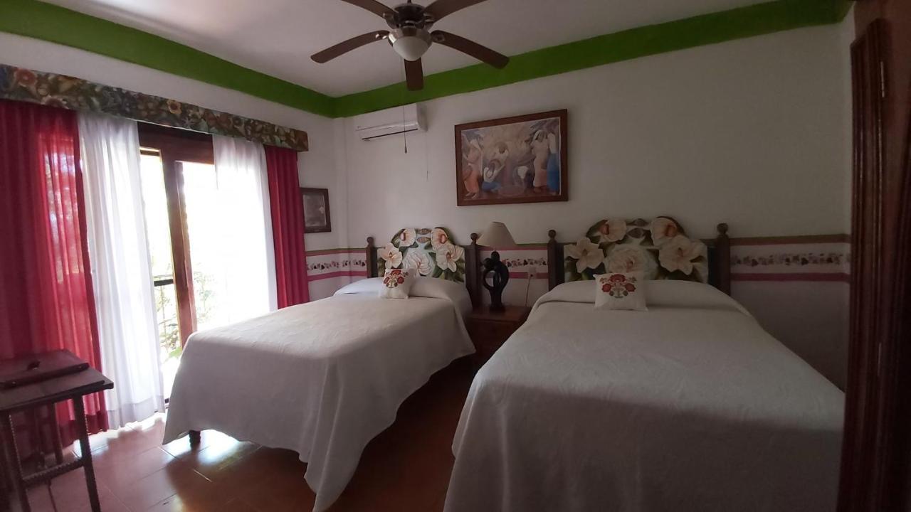 سيليتلا Hotel Hostal Del Cafe المظهر الخارجي الصورة